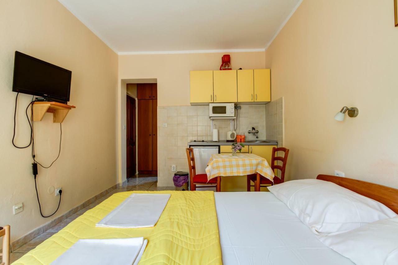 Apartmani Vesna Tivat Bagian luar foto