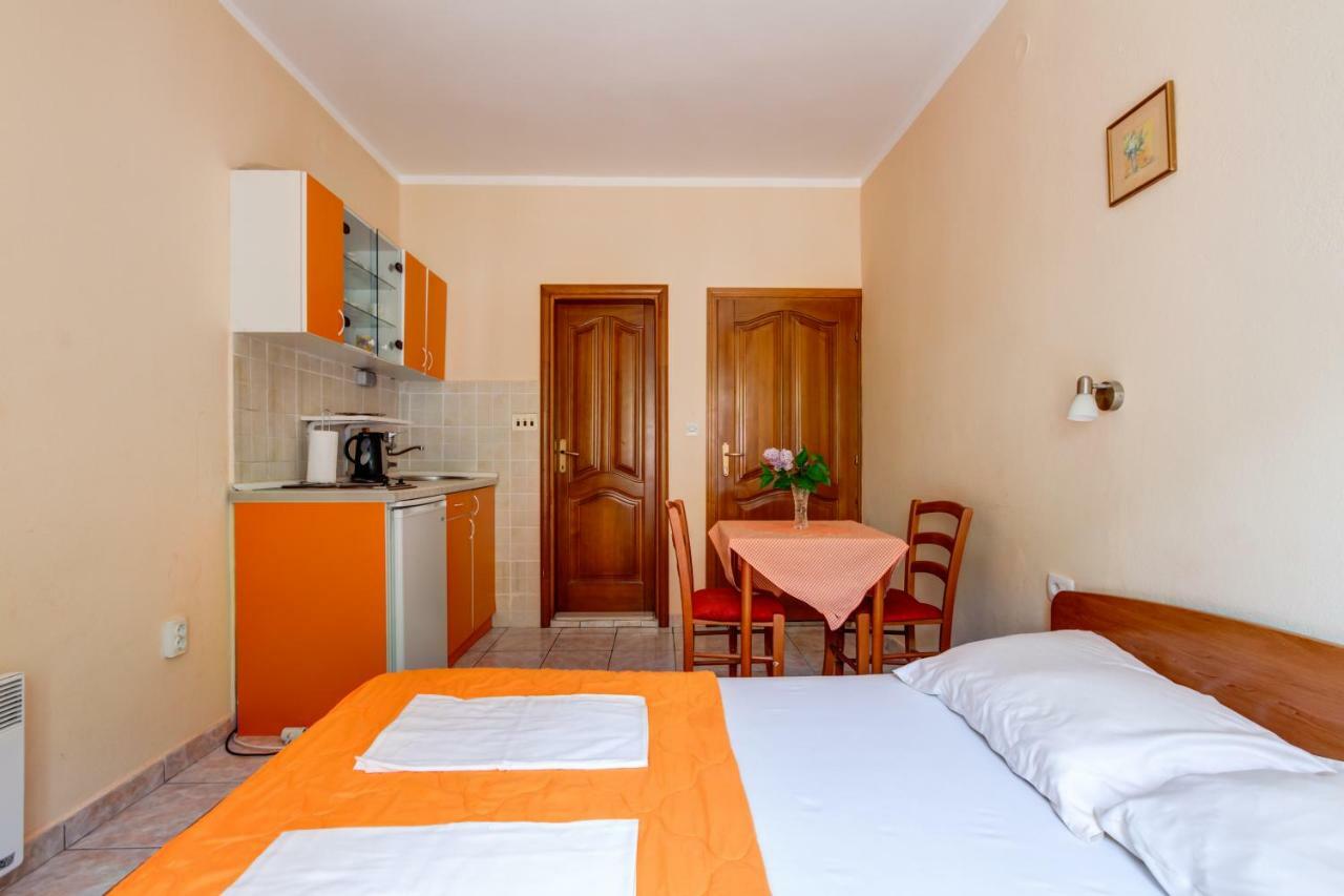 Apartmani Vesna Tivat Bagian luar foto