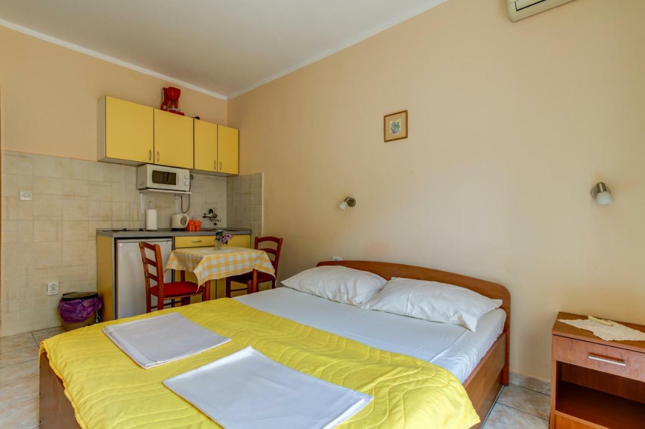 Apartmani Vesna Tivat Bagian luar foto